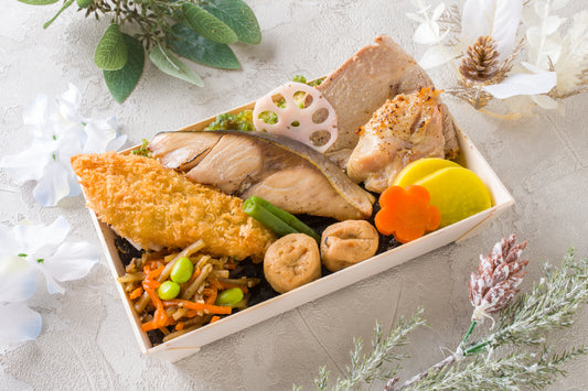 【冬限定】柚子香る天然ぶり幽庵焼きと鶏もも豚ロース西京焼き江戸前ちば海苔弁