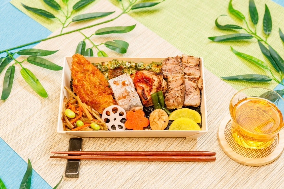 【夏限定】太刀魚梅肉仕立て  味噌漬け焼豚 鶏もも西京焼き 江戸前ちば海苔弁